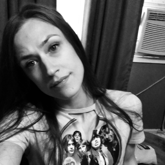 Meet your Posher, Kelcee - Picture 3 of 4